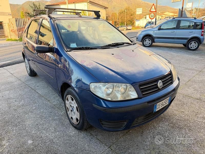 Usata Fiat Punto Dynamic 59 CV (43 kW) 2004 Blu Utilitaria