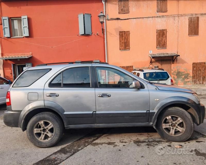 Usata Kia Sorento 140 CV (102 kW) 2003 Grigio SUV