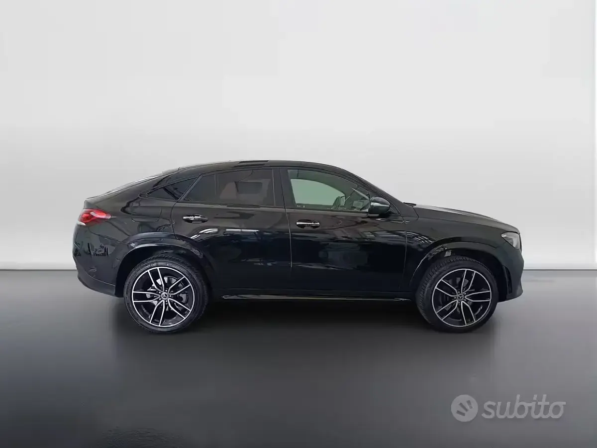Usata Mercedes GLE300 Premium Plus 272 CV (200 kW) 2023 Nero SUV