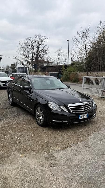 Usata Mercedes E250 Avantgarde 203 CV (149 kW) 2011 Nero Berlina
