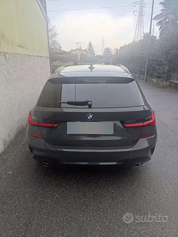 Usata BMW 318 150 CV (110 kW) 2020 Grigio Station wagon