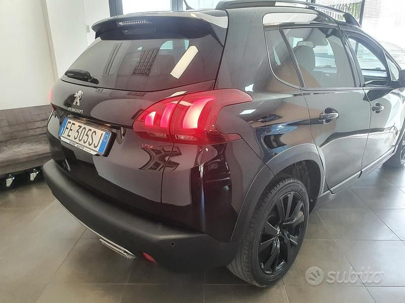 Usata Peugeot 2008 GT-line 120 CV (88 kW) 2016 Nero SUV