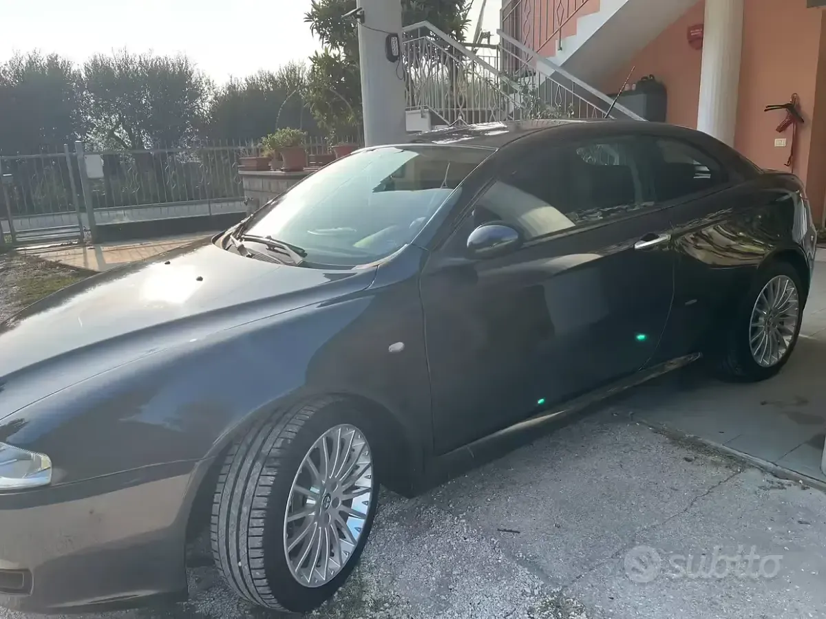 Usata Alfa Romeo GT 150 CV (110 kW) 2007 Coupé