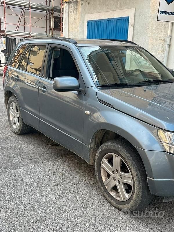 Usata Suzuki Grand Vitara 130 CV (95 kW) 2007 Grigio SUV
