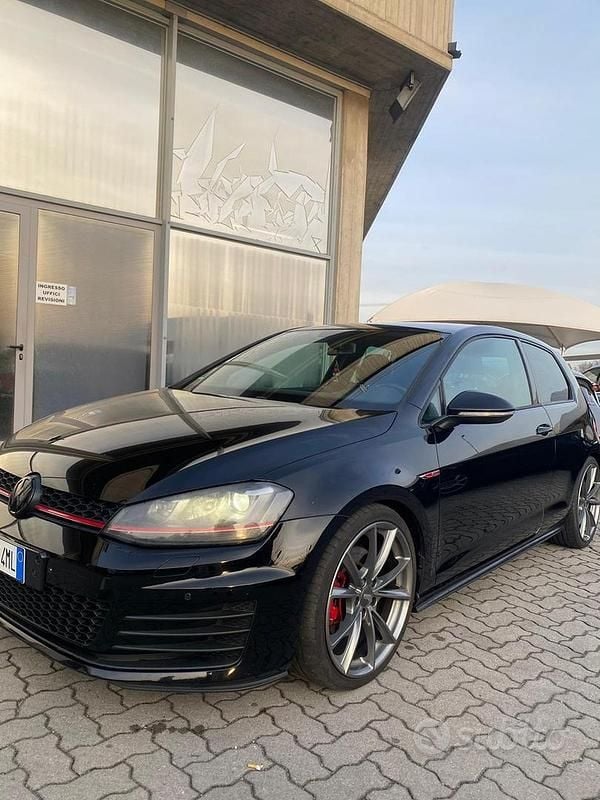 Usata VW Golf VII GTI 220 CV (161 kW) 2014 Nero Berlina