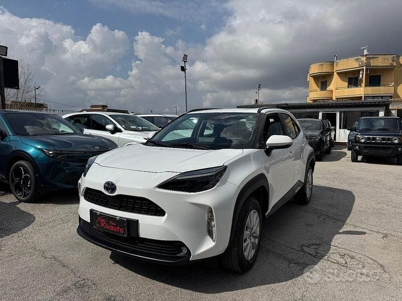 Usata Toyota Yaris Cross Trend 92 CV (67 kW) 2024 Bianco SUV