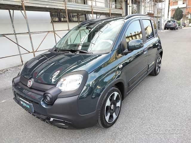 Usata Fiat Panda Cross Cross 69 CV (50 kW) 2025 Verde Utilitaria
