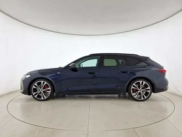 Usata Audi A5 S-Line 204 CV (150 kW) 2025 Blu firmamento metallizzato Station wagon
