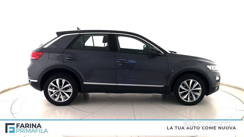 Usata VW T-Roc Style 116 CV (85 kW) 2019 Grigio scuro tetto nero SUV