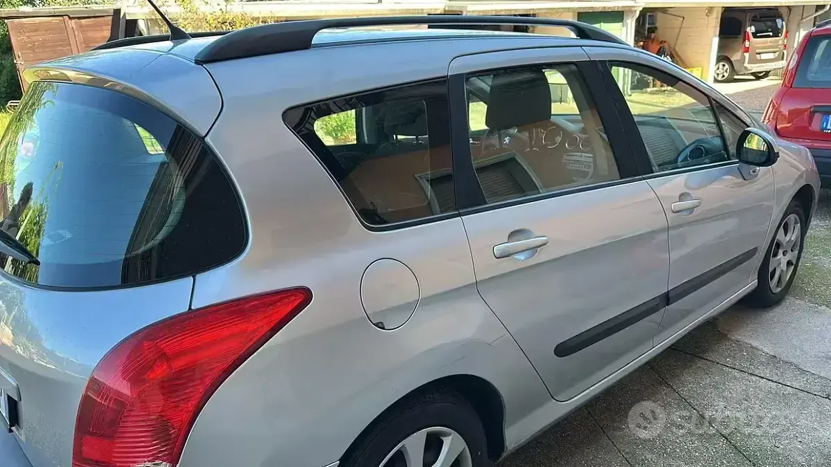 Usata Peugeot 308 SW 120 CV (88 kW) 2011 Grigio Station wagon