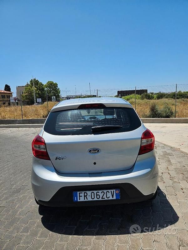 Usata Ford Ka Plus 86 CV (63 kW) 2018 Grigio Utilitaria
