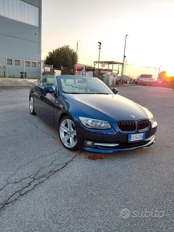 Usata BMW 335 Cabriolet Sport Line 306 CV (225 kW) 2011 Blu Cabrio