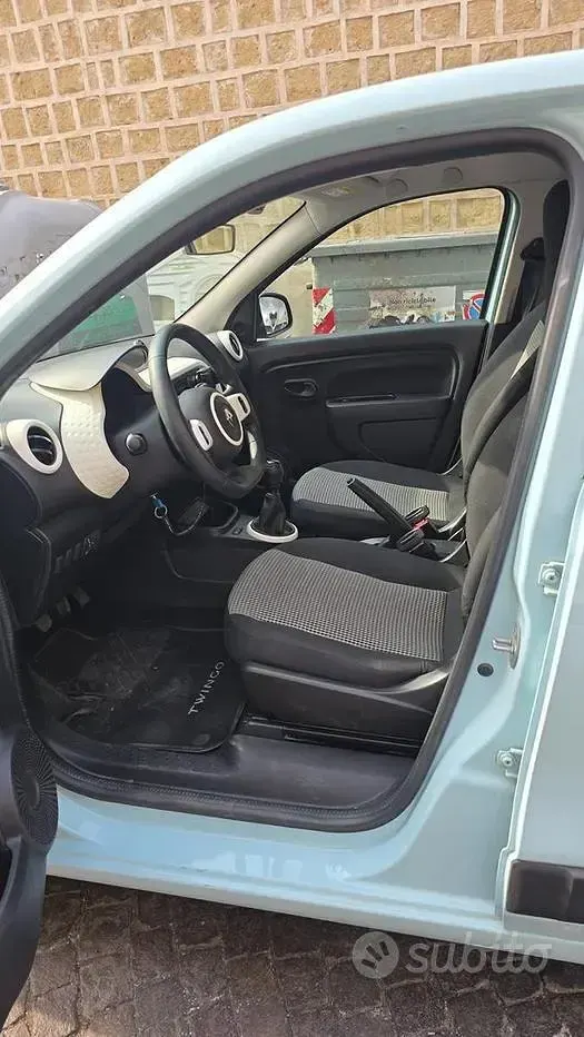 Usata Renault Twingo SE 75 CV (55 kW) 2021 Utilitaria