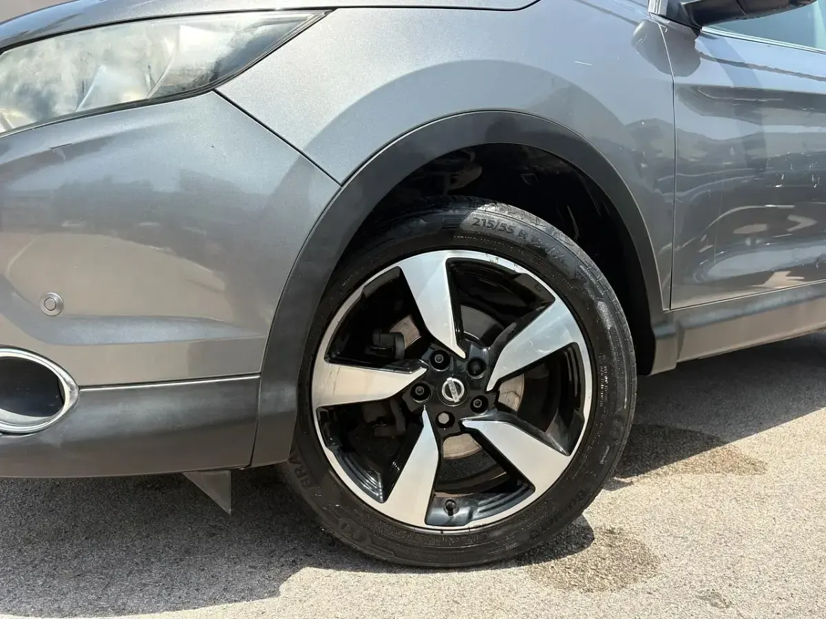 Usata Nissan Qashqai Tekna 110 CV (80 kW) 2017 Grigio SUV