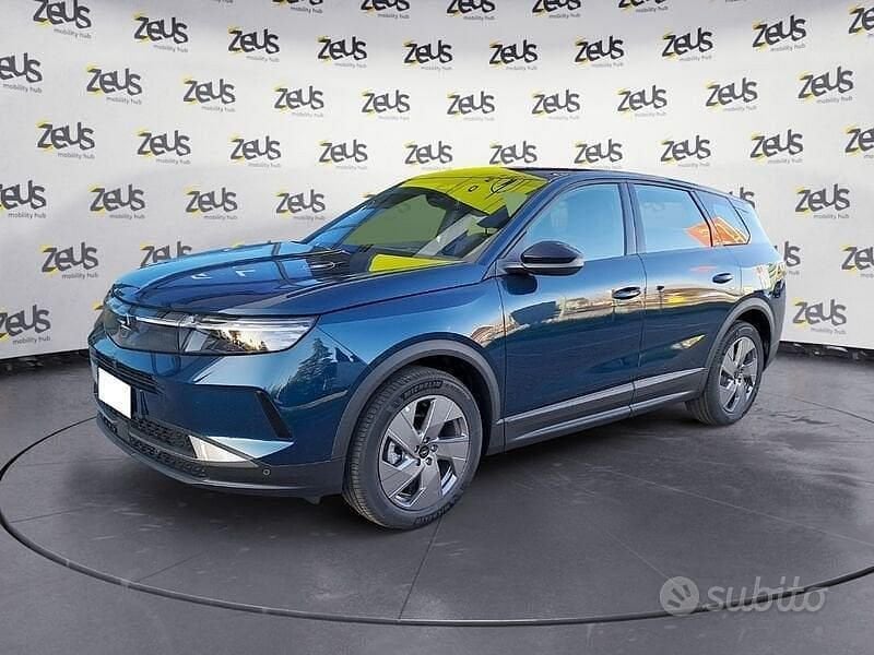 Verde Nuova 2025 Opel Grandland X Edition SUV | 27.500 € (Super prezzo) - Immagine 1/4