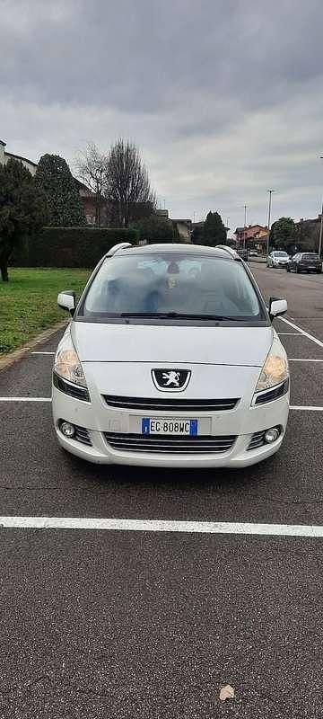 Usata Peugeot 5008 Premium 111 CV (81 kW) 2011 Station wagon
