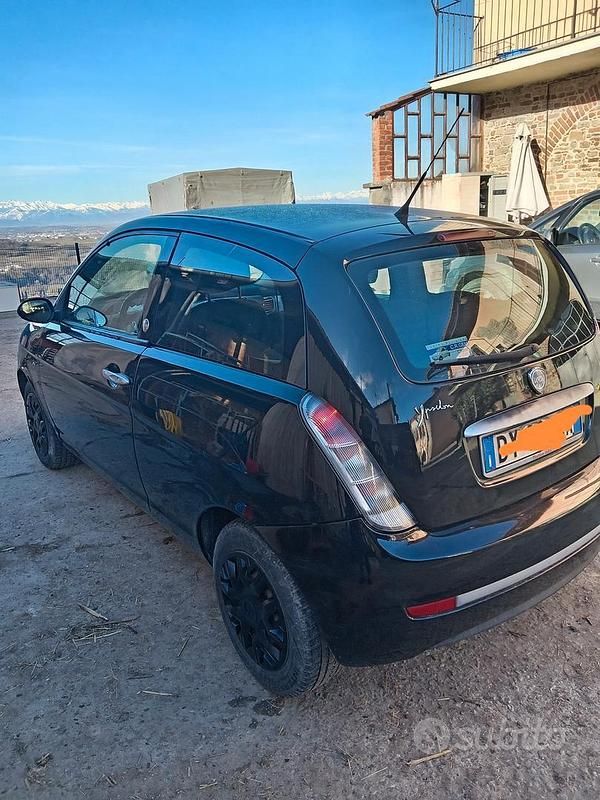 Usata Lancia Ypsilon 95 CV (69 kW) 2009 Nero Utilitaria