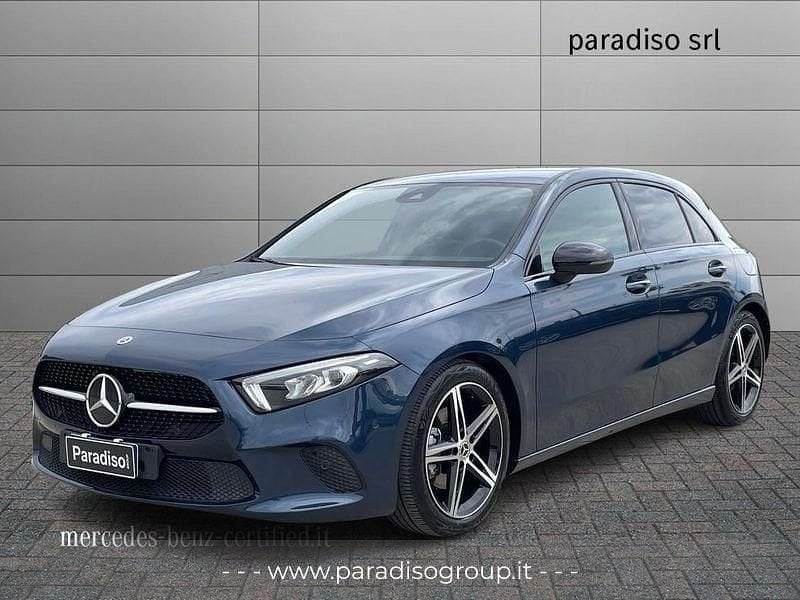 Usata Mercedes A180 Edition 116 CV (85 kW) 2022 Blu/azzurro Berlina