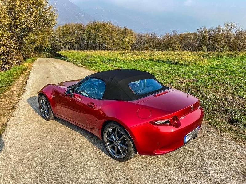 Usata Mazda MX5 Inclusive 160 CV (117 kW) 2016 Cabrio