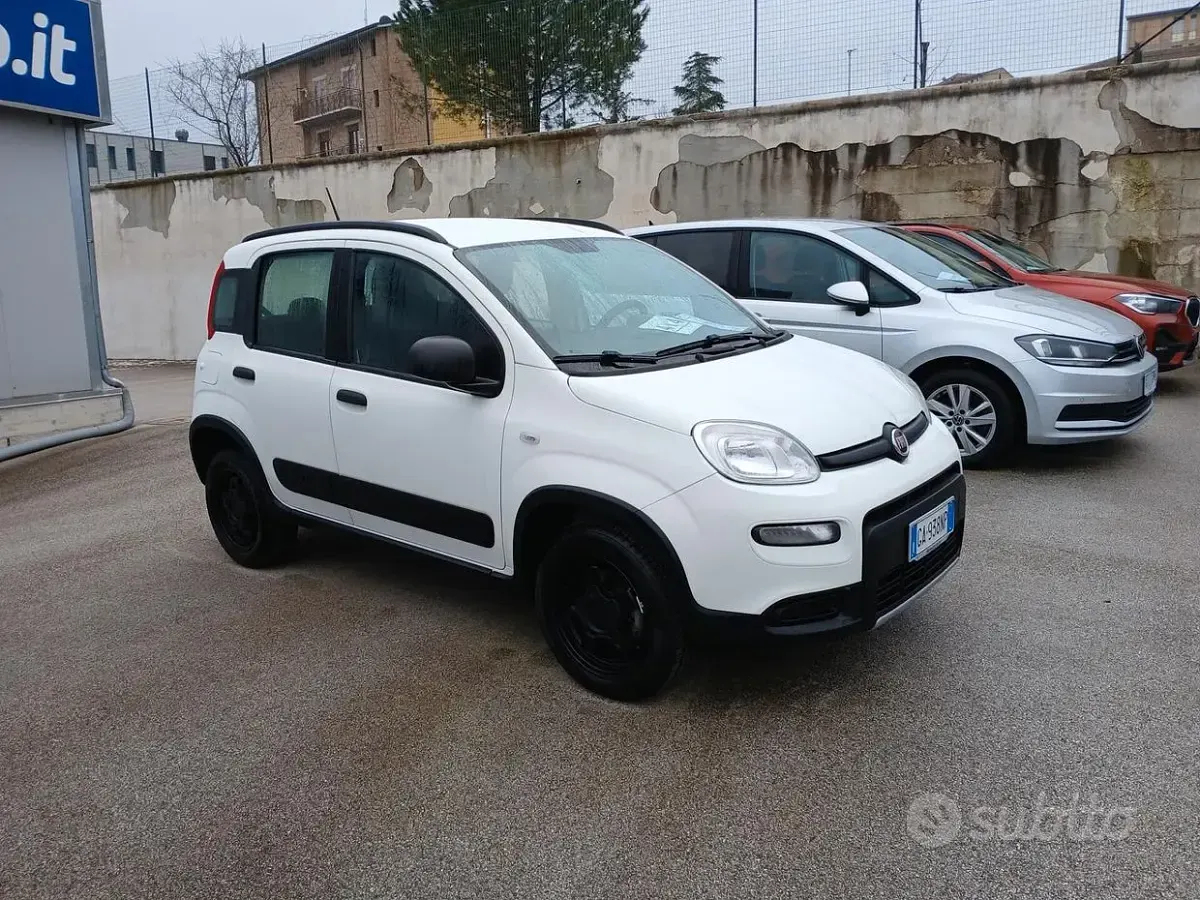 Usata Fiat Panda 4x4 86 CV (63 kW) 2020 Bianco Utilitaria