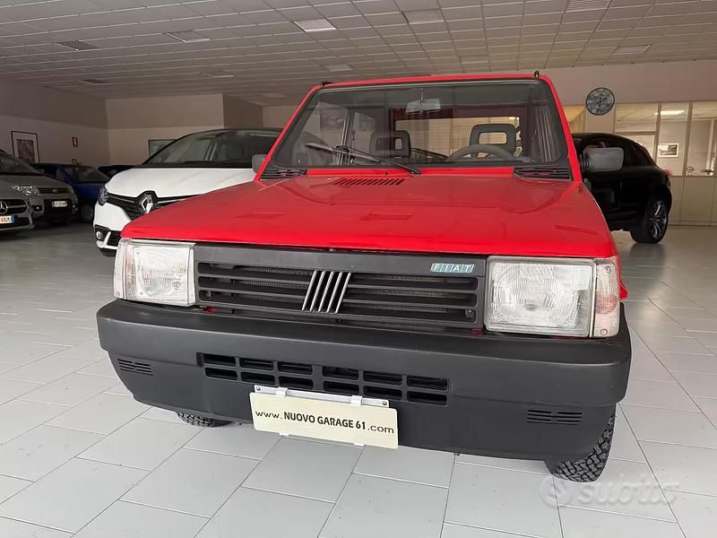 Usata Fiat Panda 4x4 Trekking 50 CV (36 kW) 1993 Rosso Utilitaria