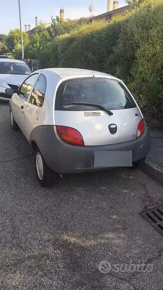 Usata Ford Ka 60 CV (44 kW) 2001 Grigio Utilitaria