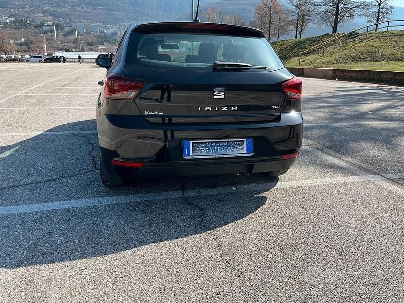 Usata Seat Ibiza Business 90 CV (66 kW) 2020 Nero Utilitaria