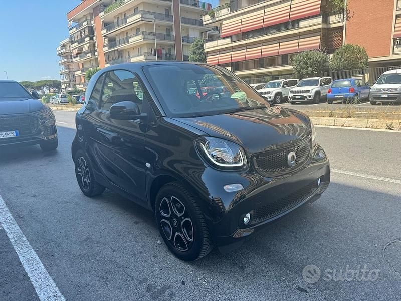 Usata Smart ForTwo Coupé Prime 90 CV (66 kW) 2019 Nero Coupé