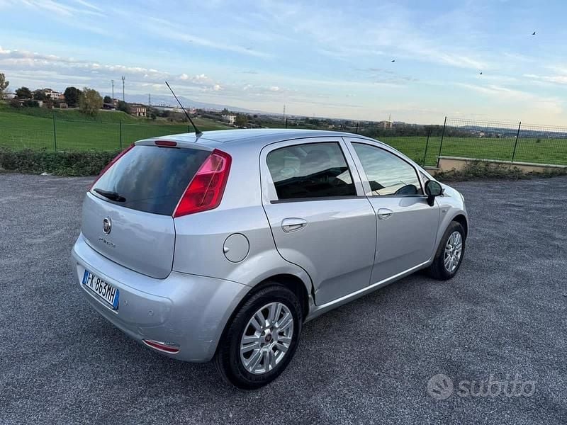 Usata Fiat Punto Street 77 CV (56 kW) 2017 Grigio Utilitaria
