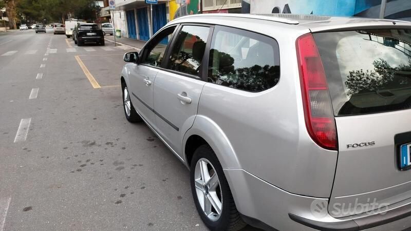 Usata Ford Focus 2007 Grigio Station wagon