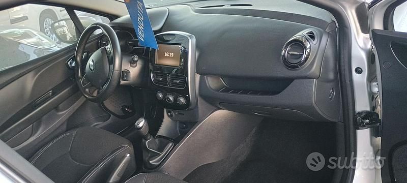 Usata Renault Clio IV Life 90 CV (66 kW) 2019 Grigio Berlina