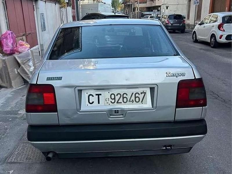 Usata Fiat Tempra 84 CV (61 kW) 1995 Grigio Berlina