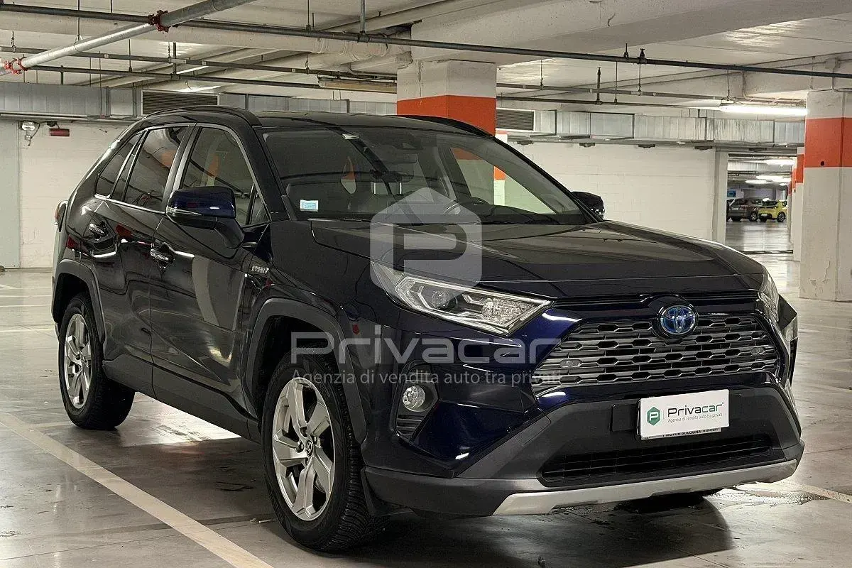 Usata Toyota RAV4 Lounge 178 CV (130 kW) 2019 Blu SUV