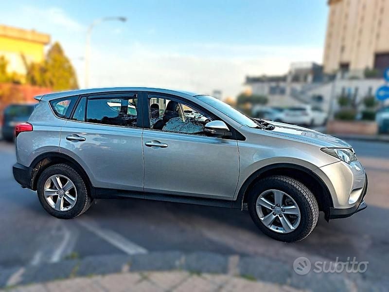 Usata Toyota RAV4 Active 124 CV (91 kW) 2013 Grigio SUV