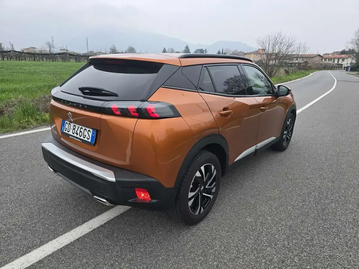 Używany Peugeot 2008 Allure 131 KM (96 kW) 2021 Other SUV