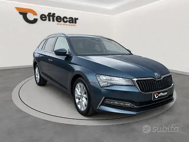 Usata Skoda Superb Executive 156 CV (114 kW) 2020 Grigio Station wagon