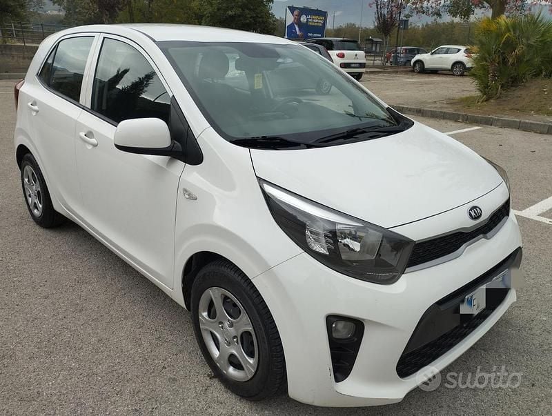 Bianco Usata 2018 Kia Picanto Due volumi | 6900 € (Ottimo prezzo) - Immagine 1/4