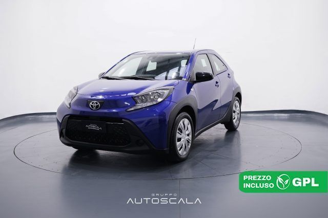 Blu metallizzato Usata 2024 Toyota Aygo Limited Due volumi | 14.990 € - Immagine 1/4