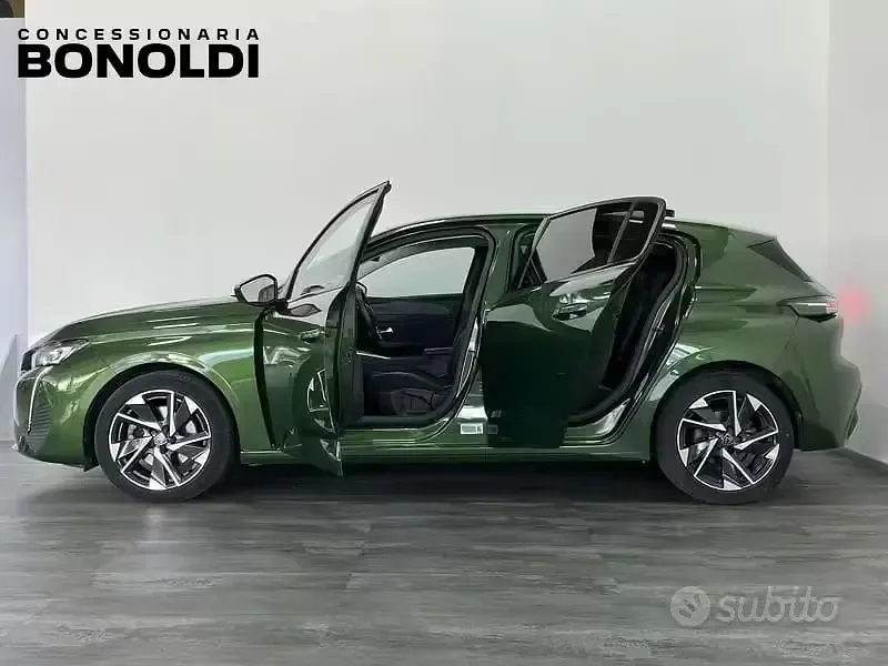 Usata Peugeot 308 Allure 131 CV (96 kW) 2022 Verde Berlina