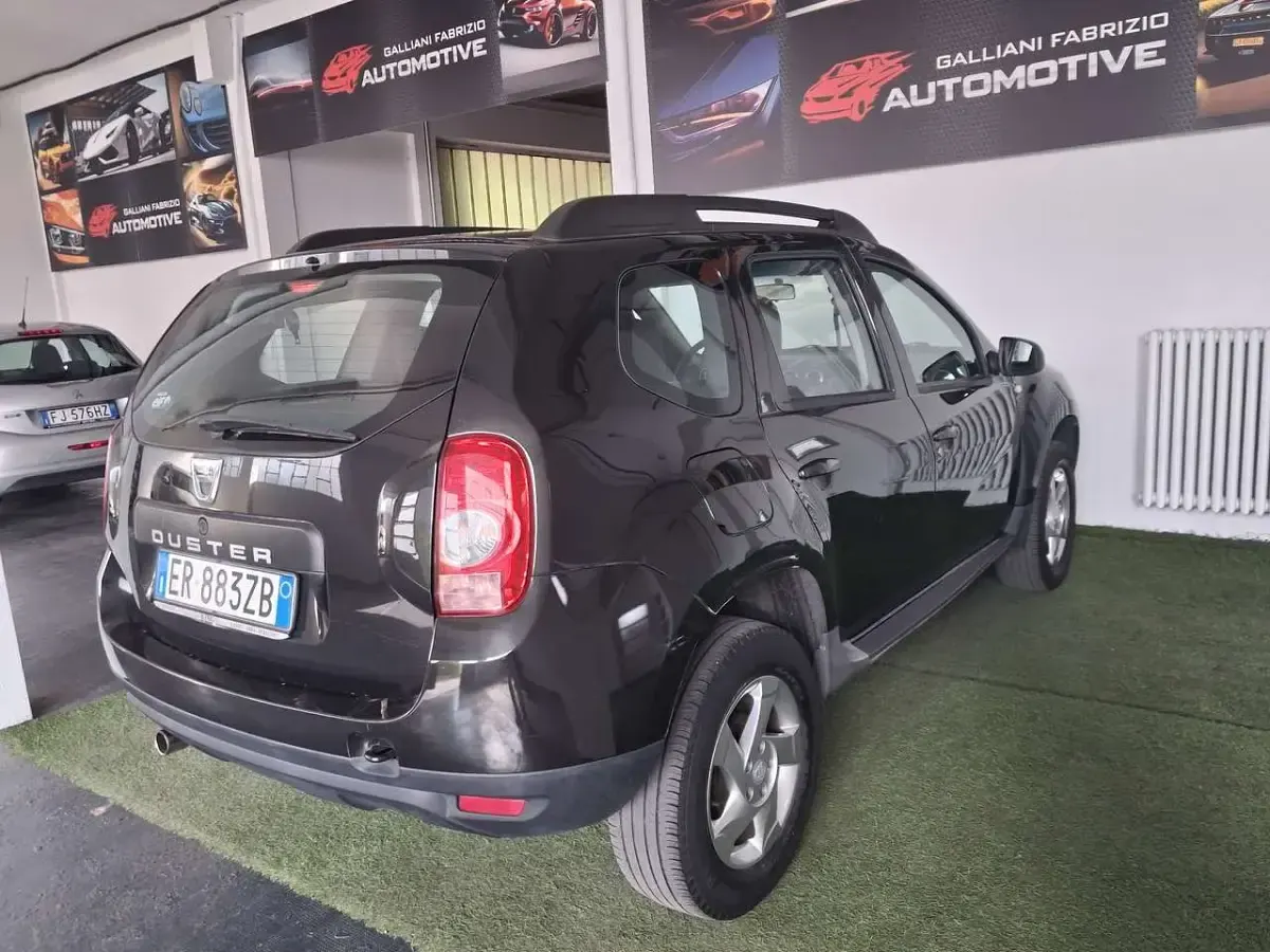 Usata Dacia Duster Ambiance 105 CV (77 kW) 2013 Nero SUV