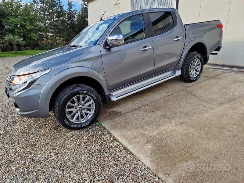 Gray Usata 2017 Mitsubishi L200 Intense Pick-up | 32.000 € (Molto cara) - Immagine 1/4