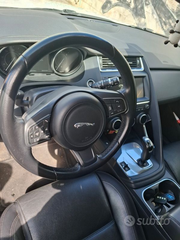 Bianco Usata 2018 Jaguar E-Pace SUV | 25.000 € (Molto cara) - Immagine 1/4
