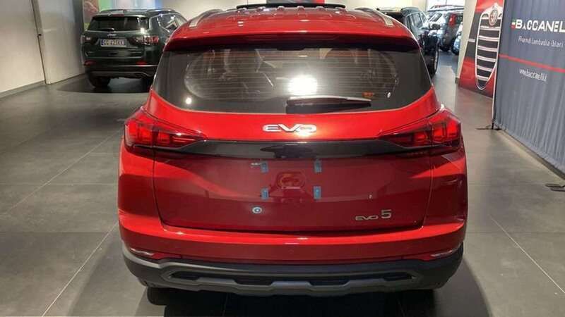 Usata EVO Evo 5 93 kW (127 CV) 2023 Rosso SUV