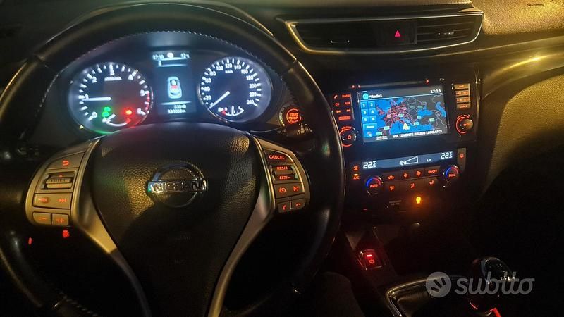 Usata Nissan Qashqai 2017 Nero SUV