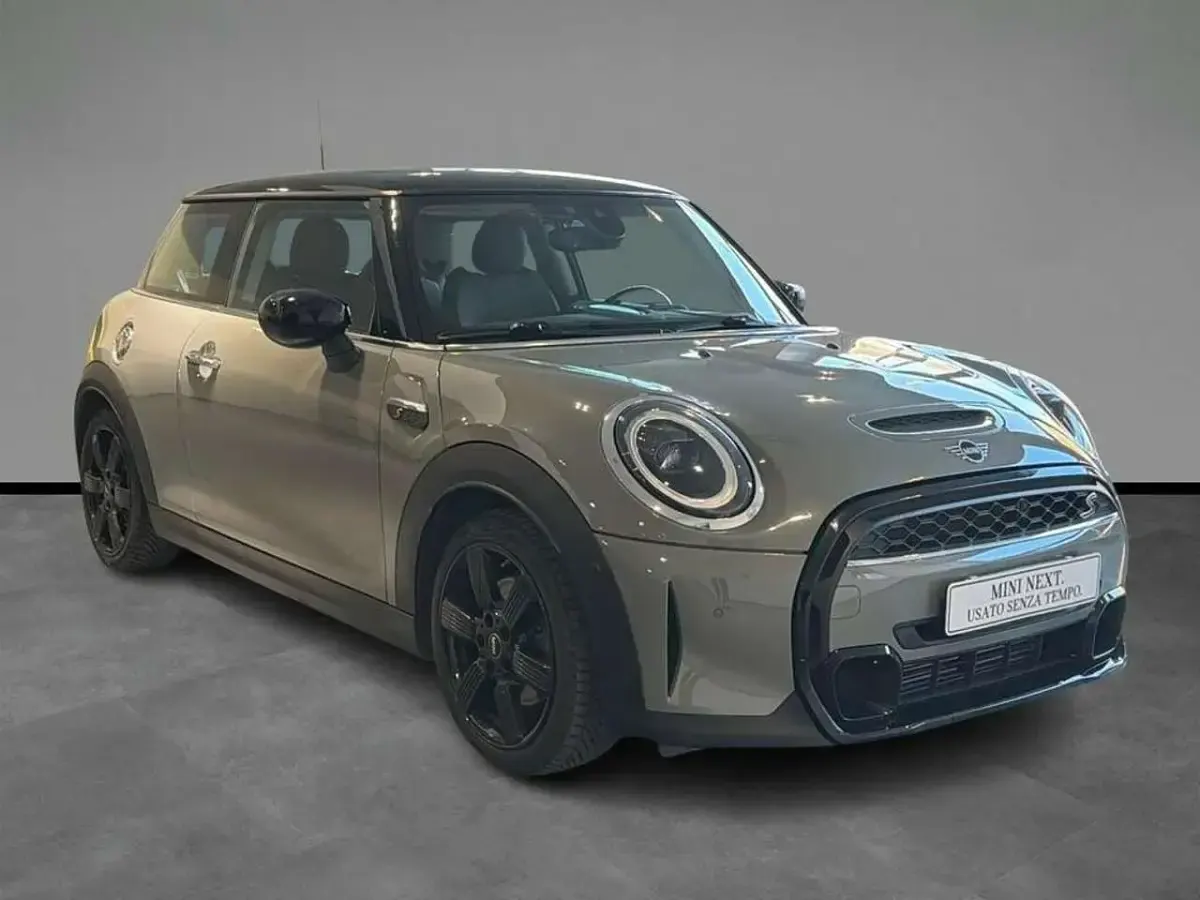 Usata Mini Cooper S 178 CV (130 kW) 2022 Grigio Utilitaria