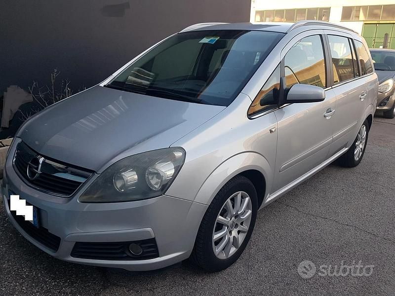 Usata Opel Zafira Cosmo 105 CV (77 kW) 2006 Grigio Monovolume