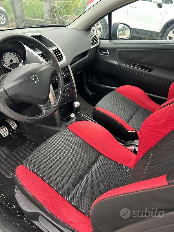 Usata Peugeot 207 CC 112 CV (82 kW) 2011 Nero Cabrio