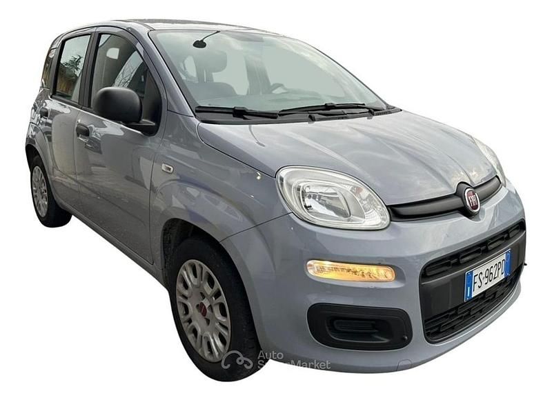 Usata Fiat Panda Lounge 69 CV (50 kW) 2018 Grigio Utilitaria