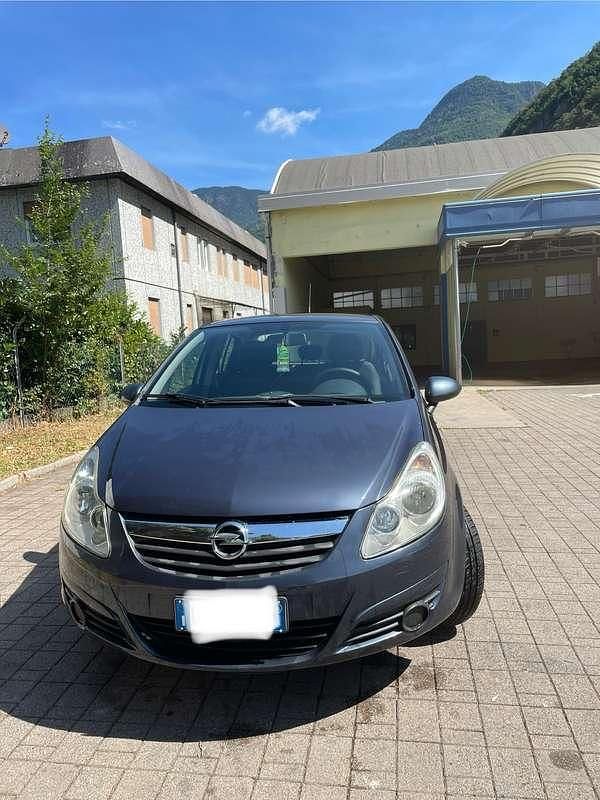Usata 2011 Opel Corsa Tre volumi | 1500 € (Super prezzo) - Immagine 1/4