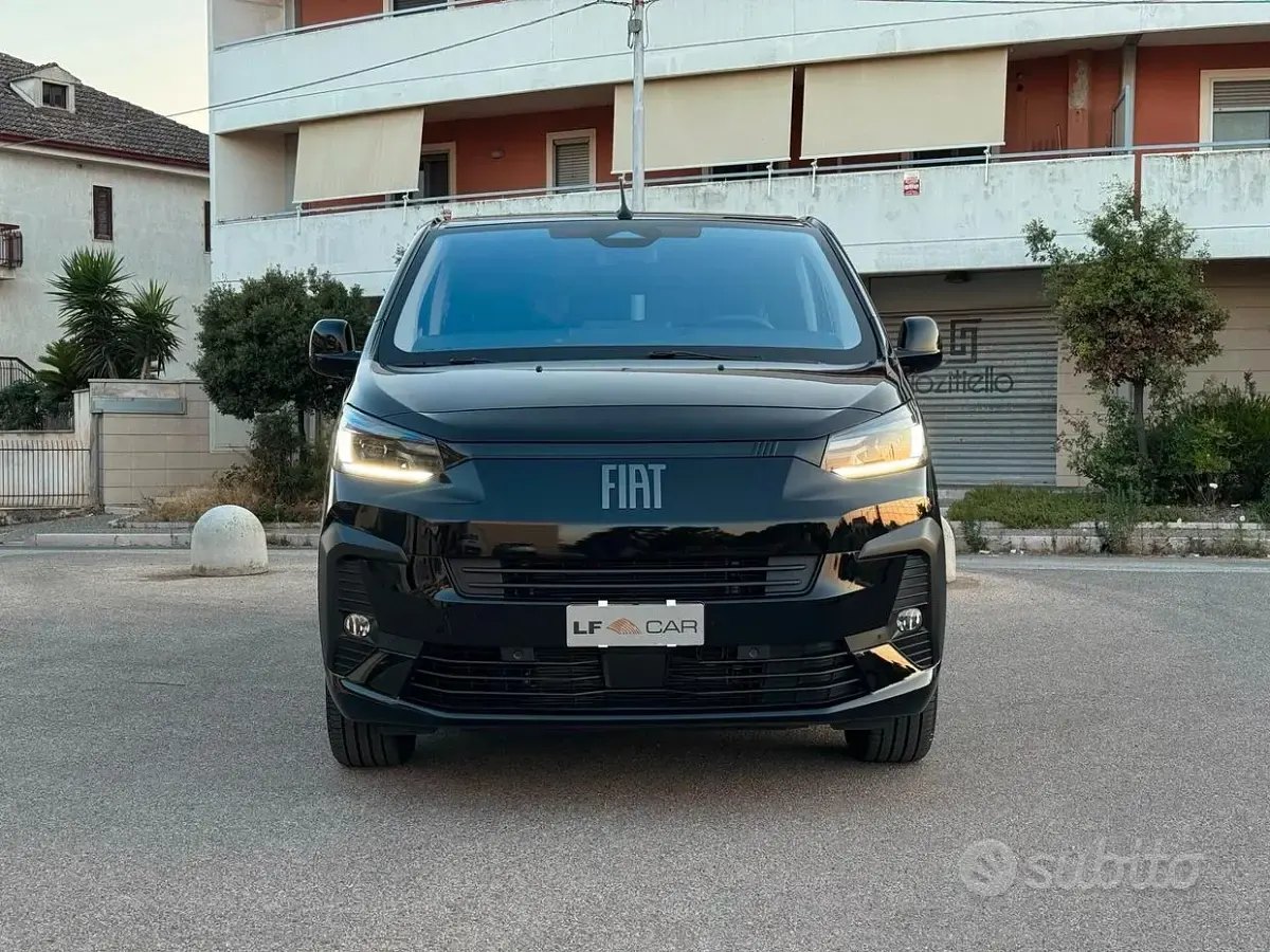 Usata Fiat Ulysse 130 kW (177 CV) 2025 Nero Monovolume